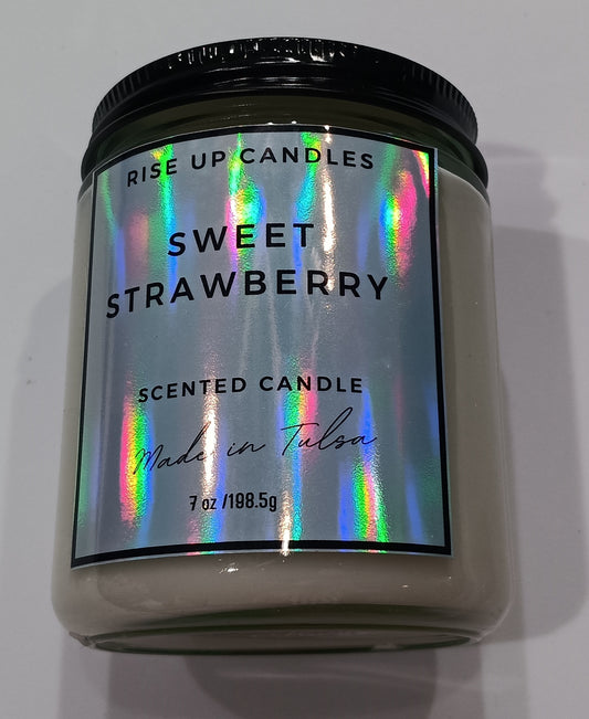Sweet strawberry 7 oz candle